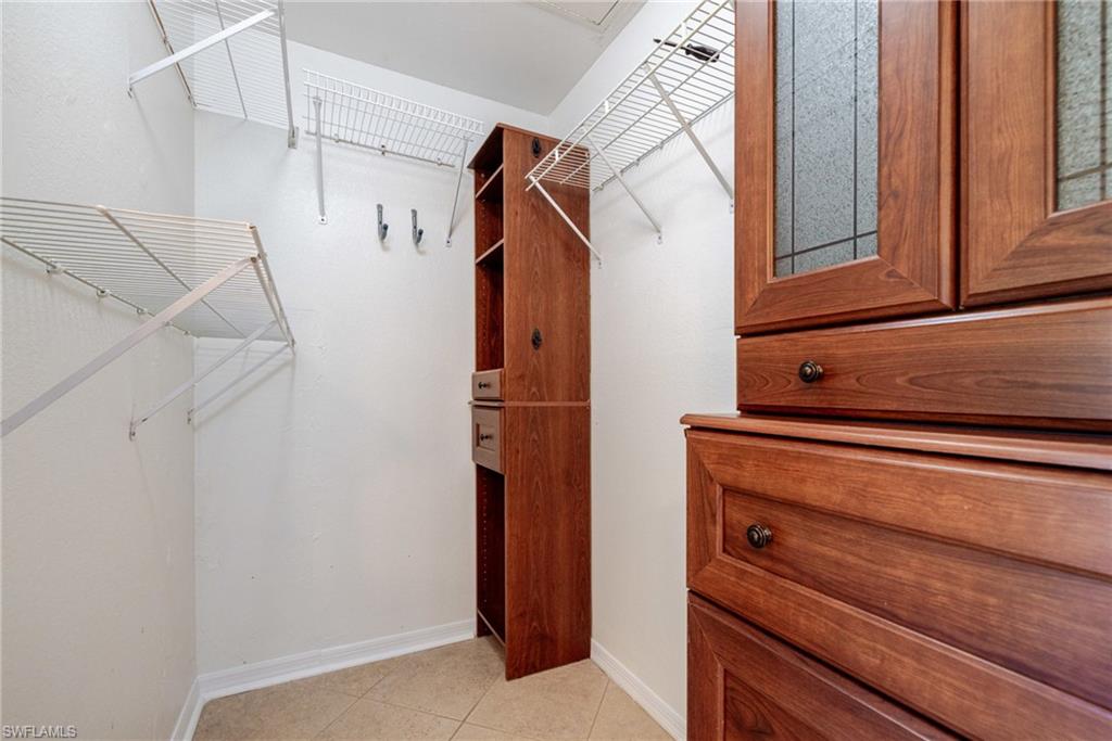 VENETIAN PALMS - Residential