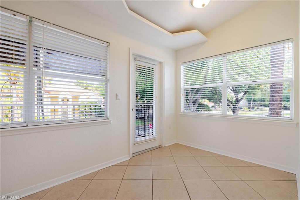 VENETIAN PALMS - Residential