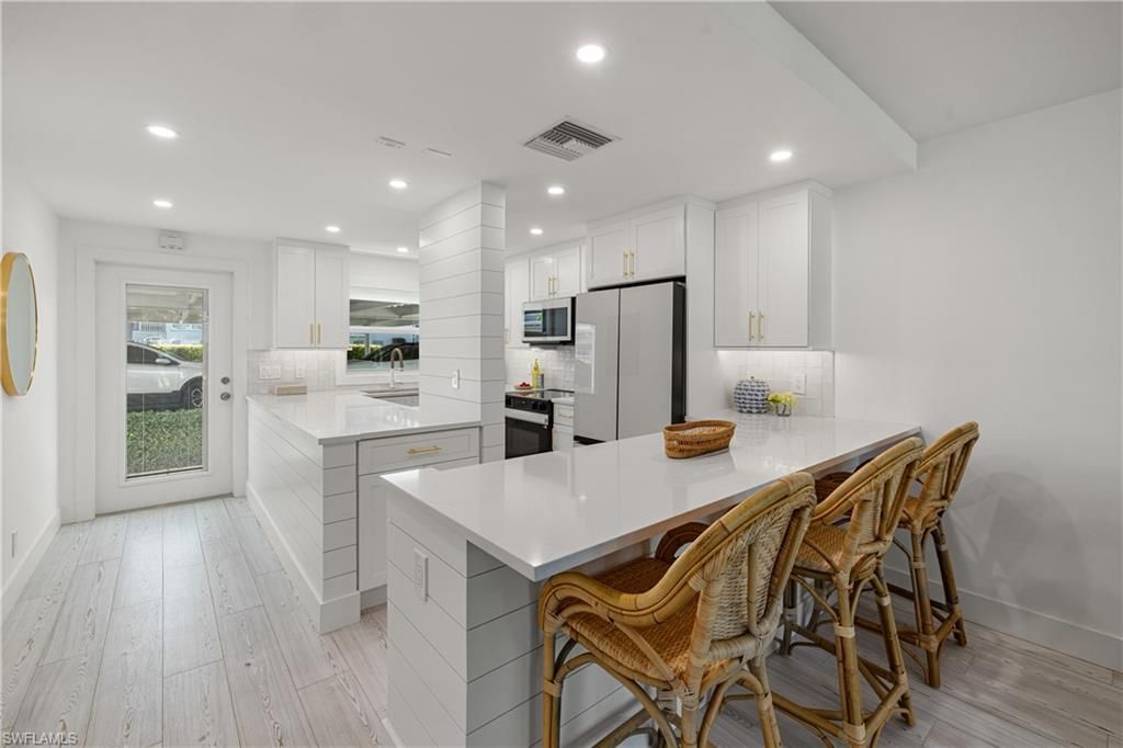 Photo of 614 Broad AVE S, NAPLES, FL 34102 (MLS # 226009410)