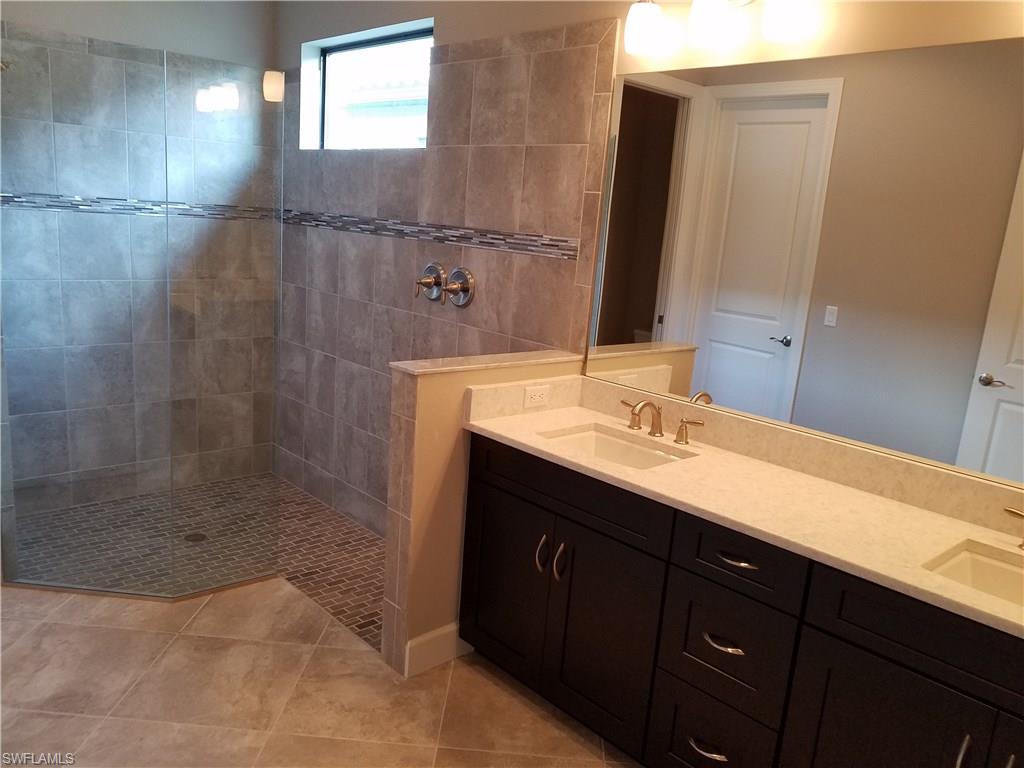 ESPLANADE - Residential