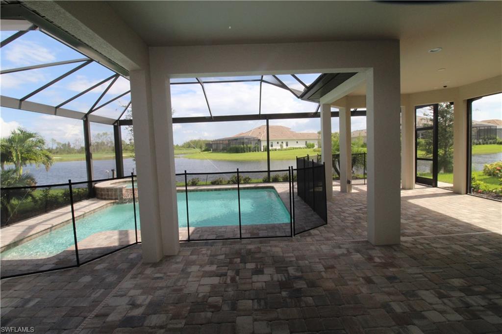 ESPLANADE - Residential