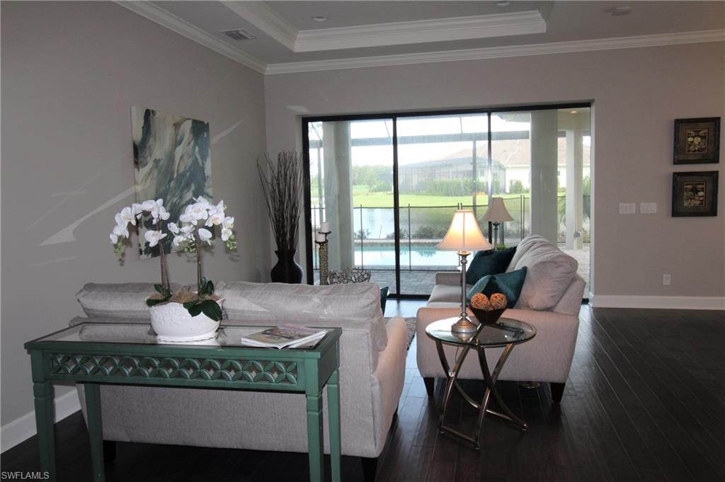 ESPLANADE - Residential