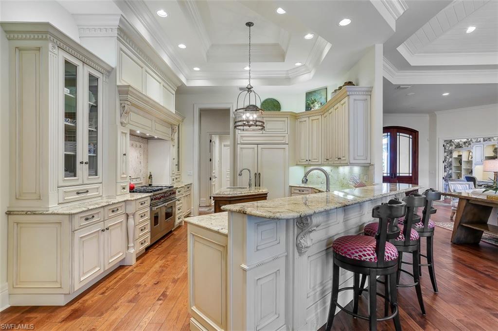 MOORINGS - Residential