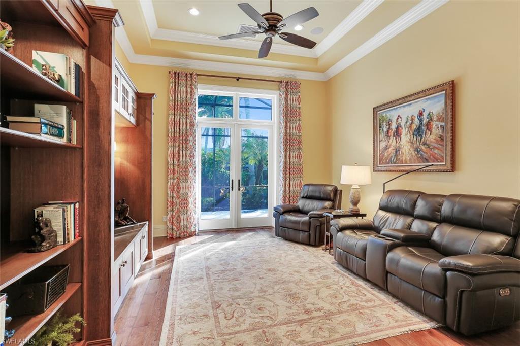 MOORINGS - Residential