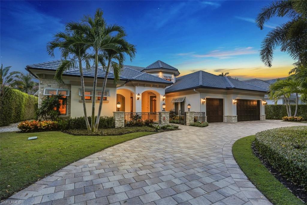 MOORINGS - Residential