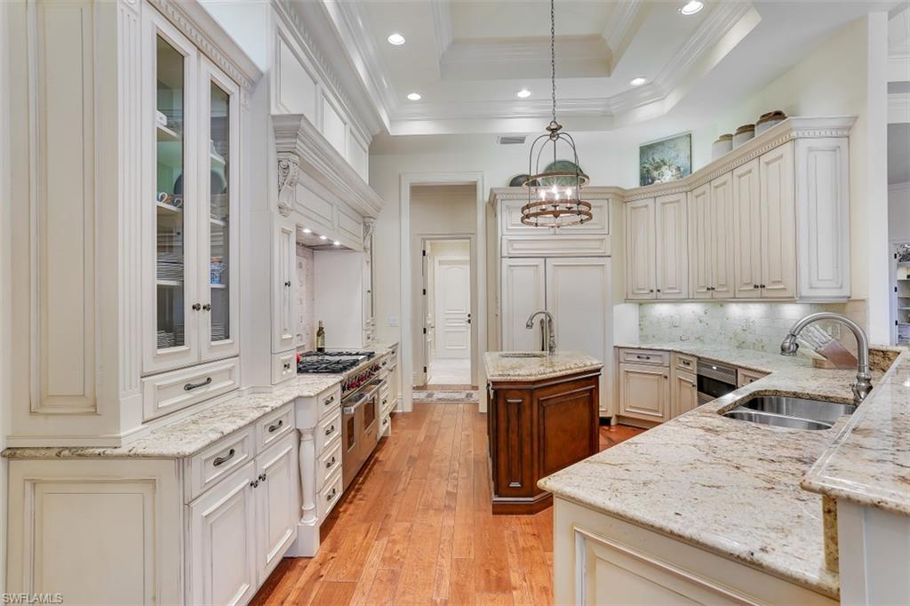 MOORINGS - Residential