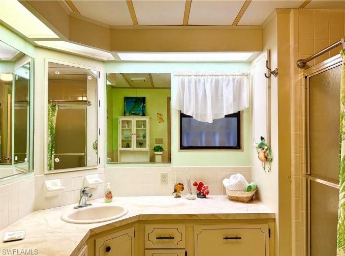 ENCHANTING SHORES - Residential