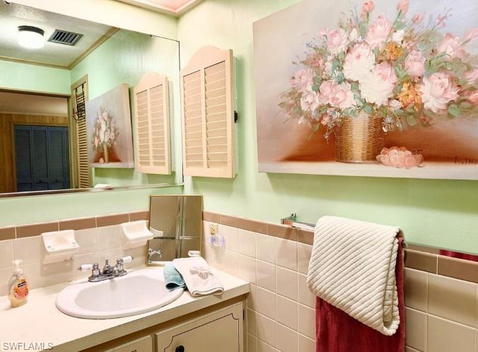 ENCHANTING SHORES - Residential