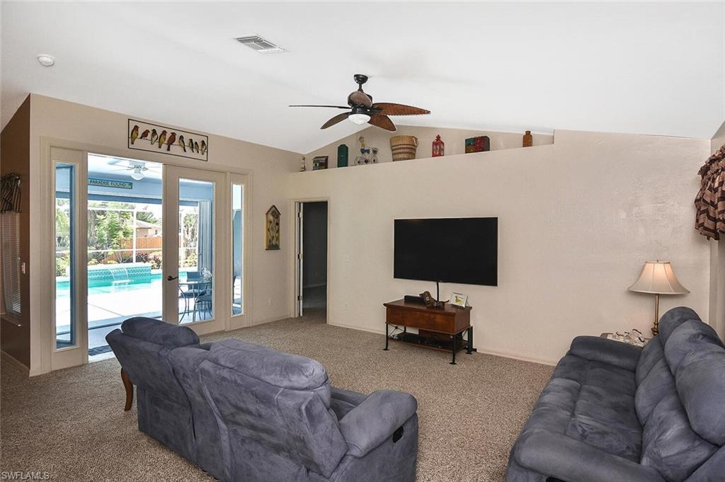 SAN CARLOS PARK - Residential