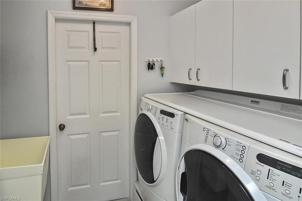 SAN CARLOS PARK - Residential