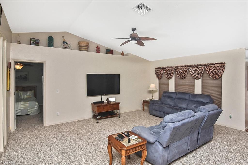 SAN CARLOS PARK - Residential