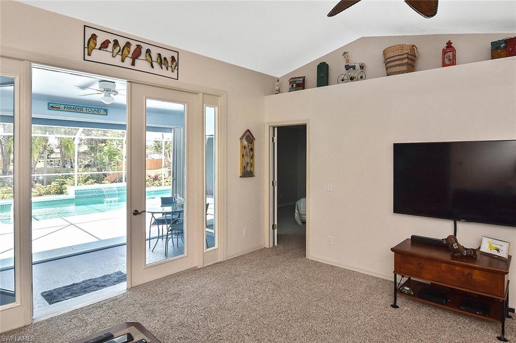 SAN CARLOS PARK - Residential