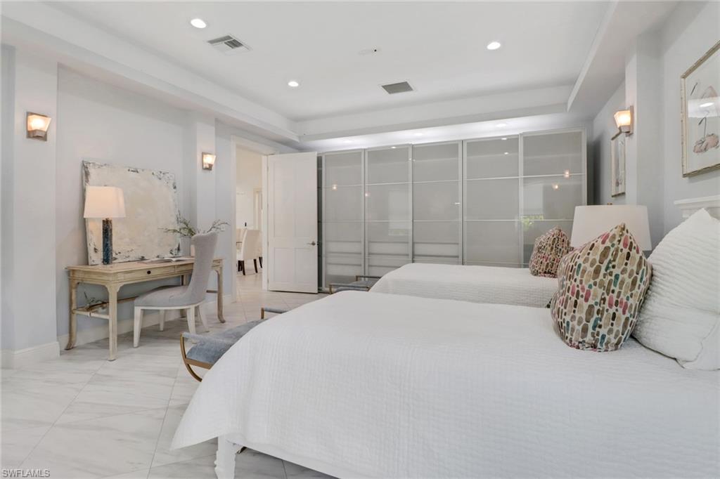 BURGUNDY FARMS - Residential