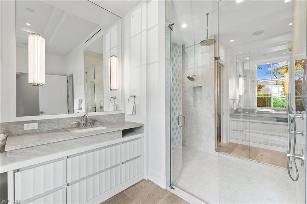 AQUALANE SHORES - Residential