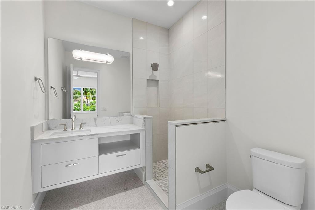 AQUALANE SHORES - Residential