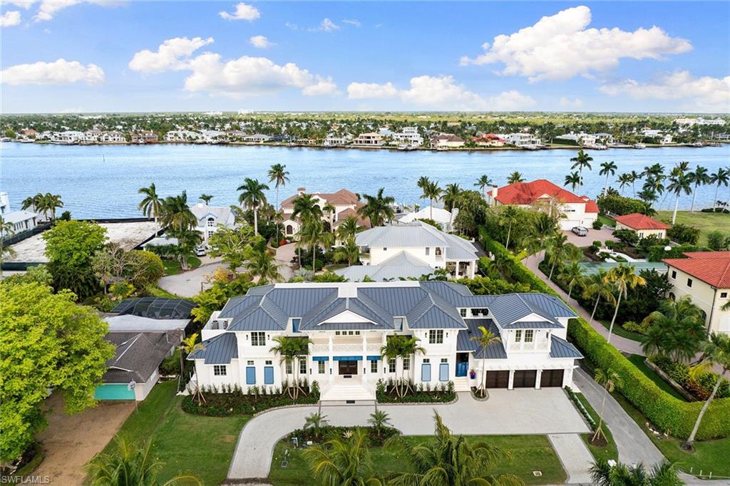 AQUALANE SHORES - Residential