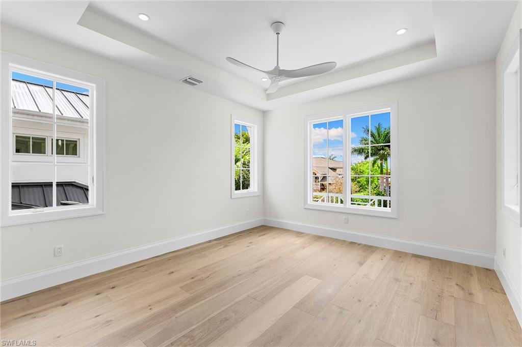 AQUALANE SHORES - Residential