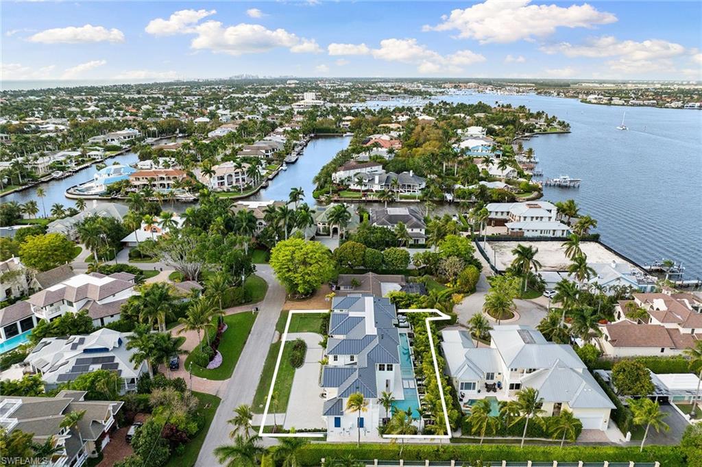 AQUALANE SHORES - Residential