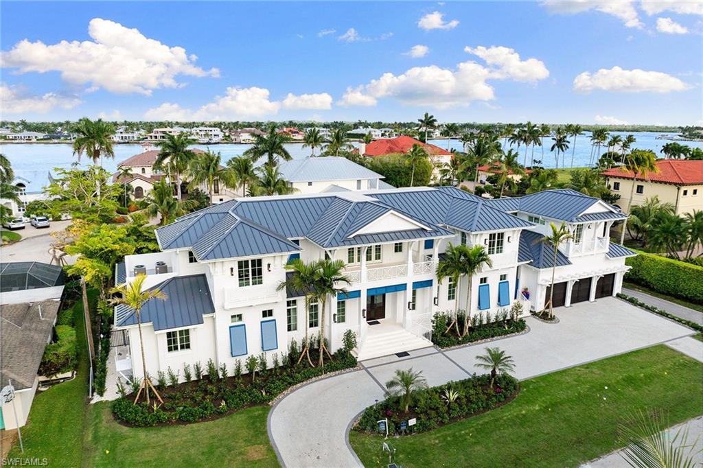 AQUALANE SHORES - Residential