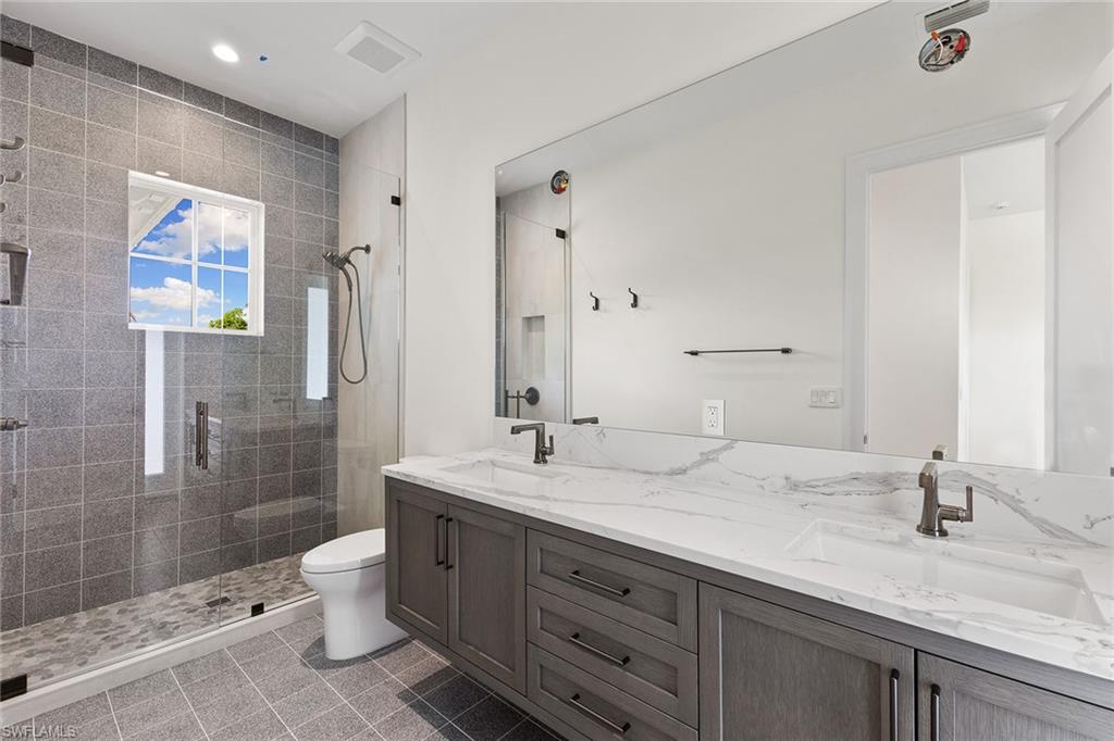 AQUALANE SHORES - Residential