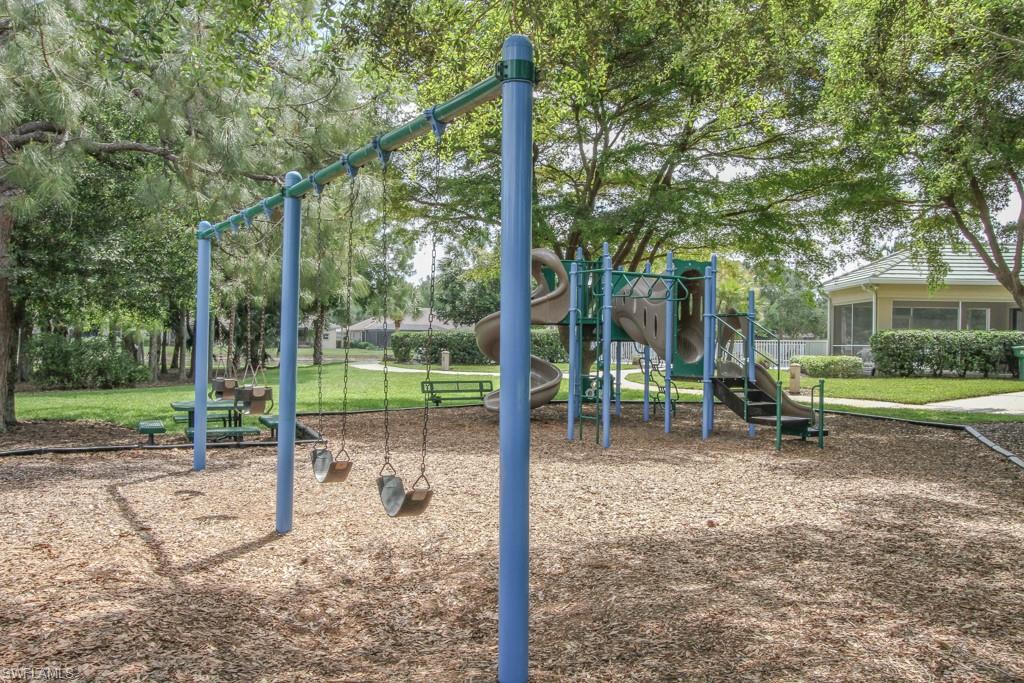 AUTUMN WOODS - Residential