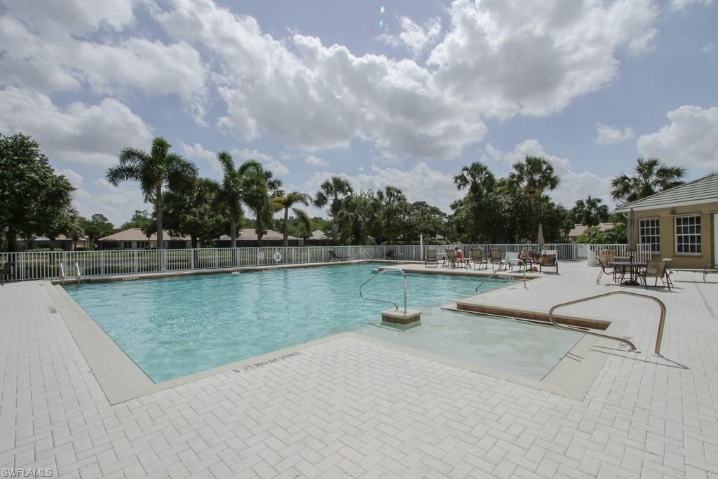 AUTUMN WOODS - Residential