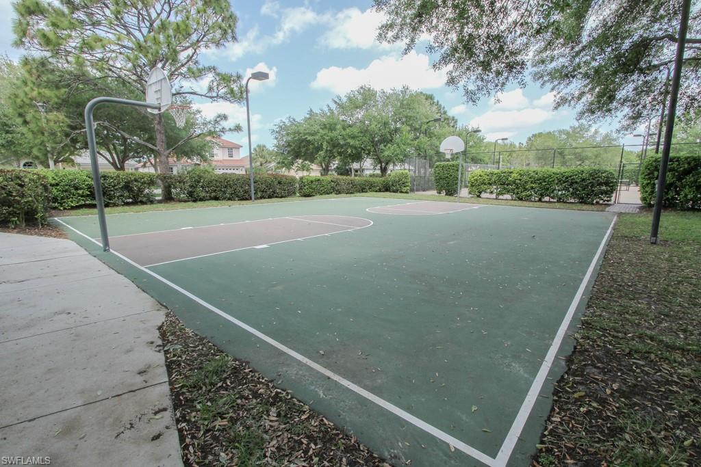 AUTUMN WOODS - Residential