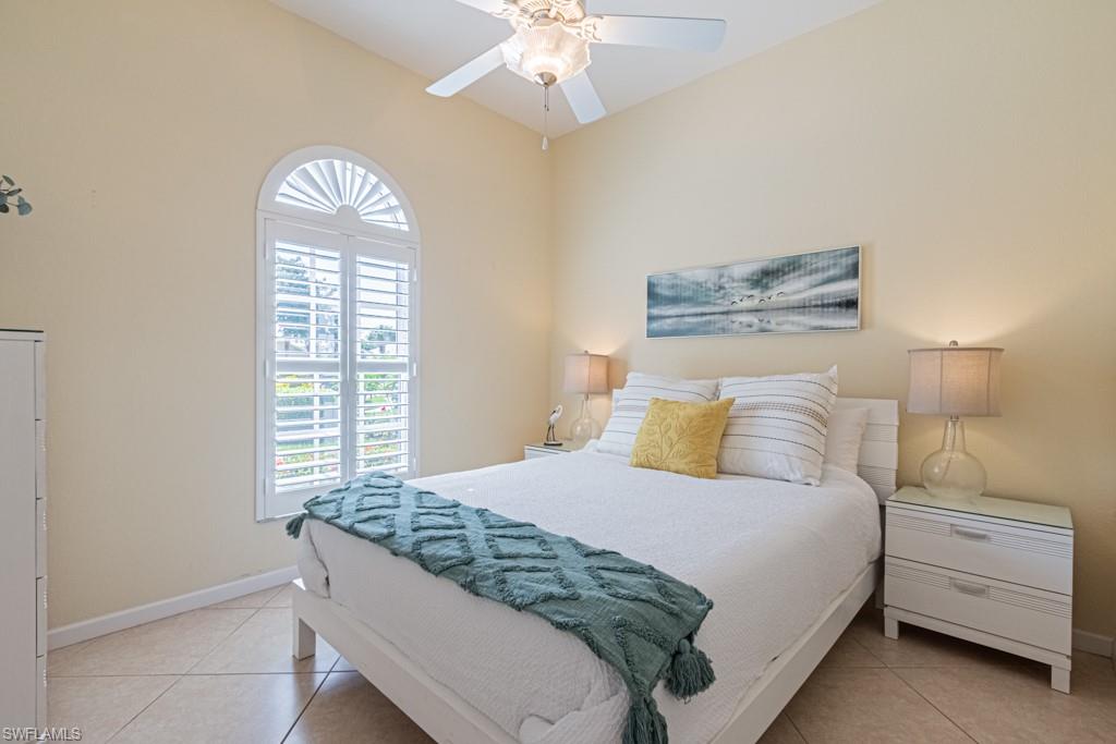 AUTUMN WOODS - Residential