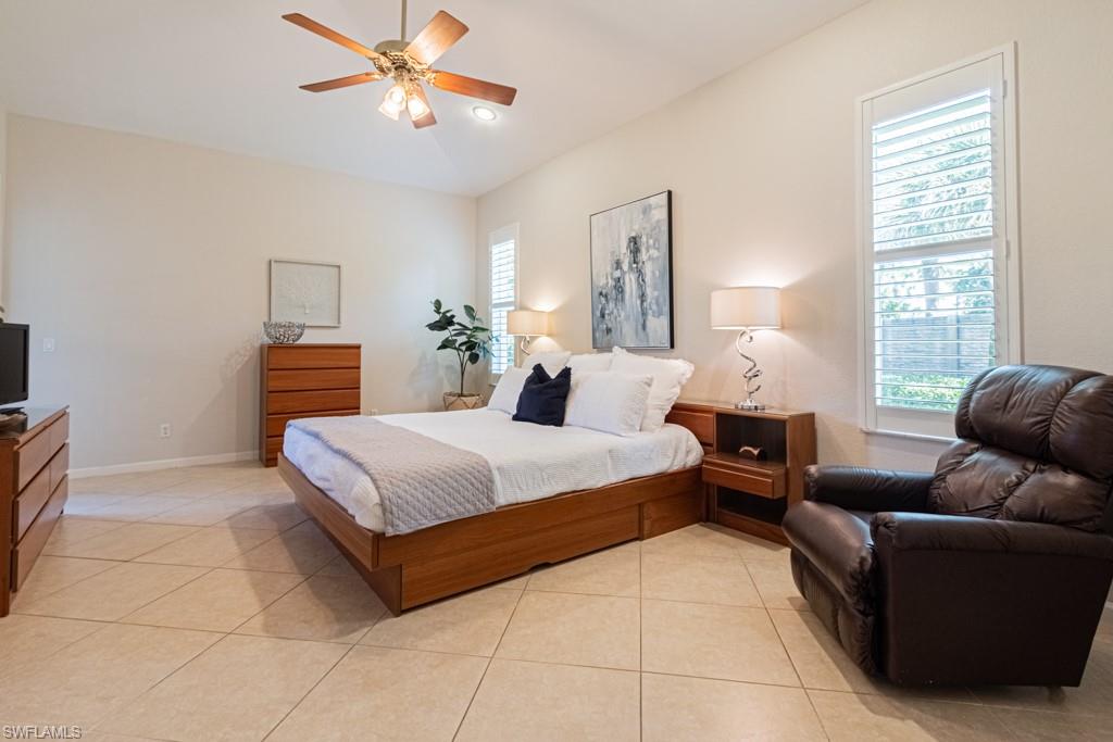 AUTUMN WOODS - Residential