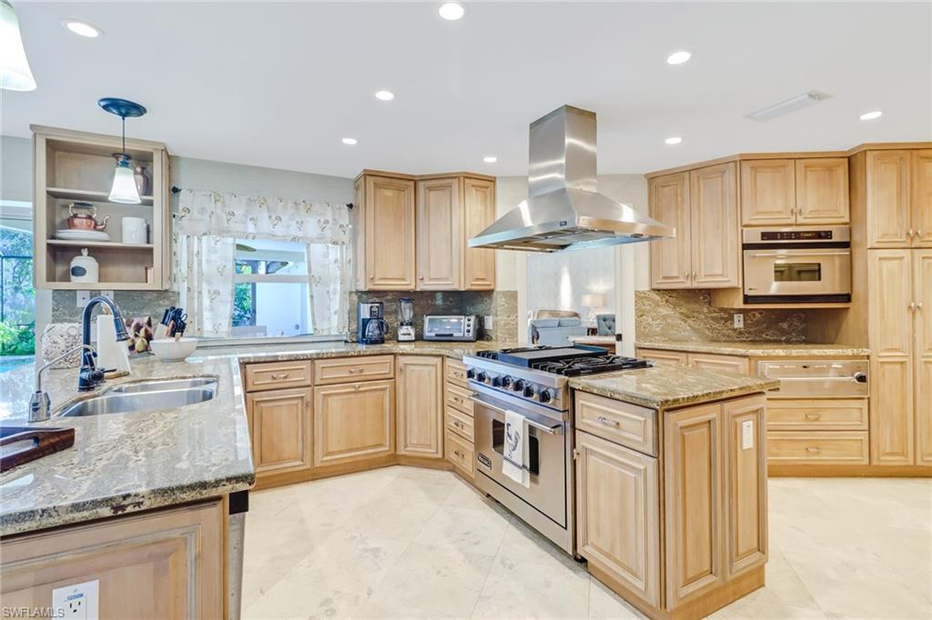 PARK SHORE - Residential