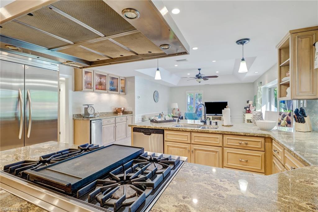 PARK SHORE - Residential