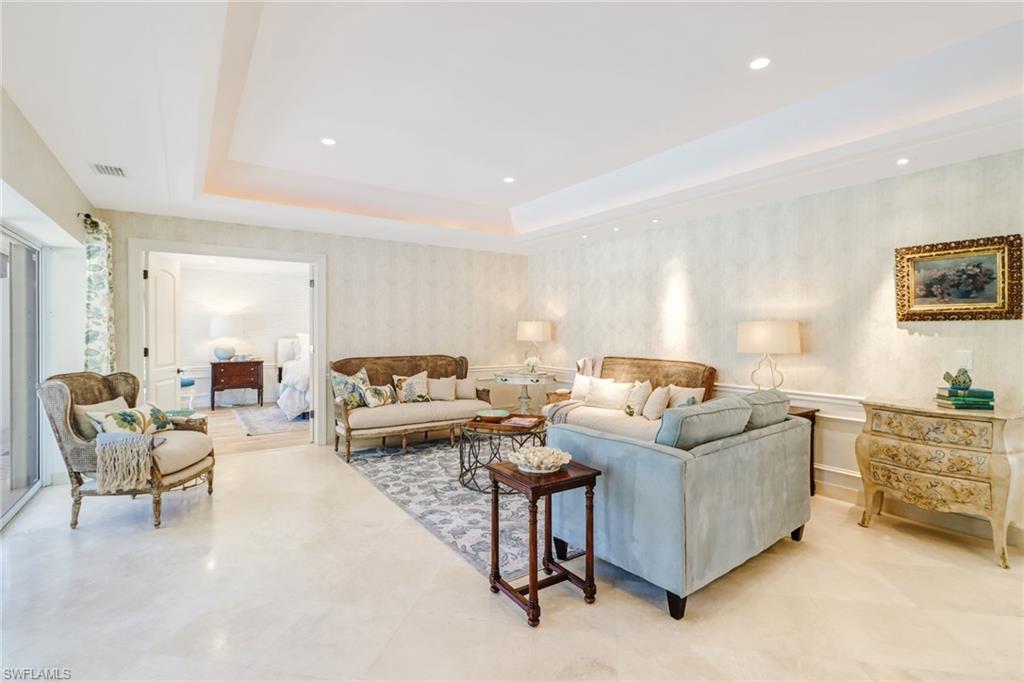 PARK SHORE - Residential