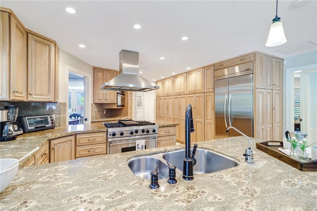 PARK SHORE - Residential