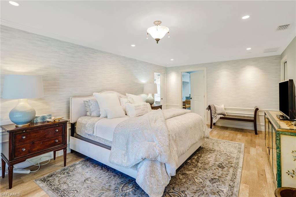 PARK SHORE - Residential