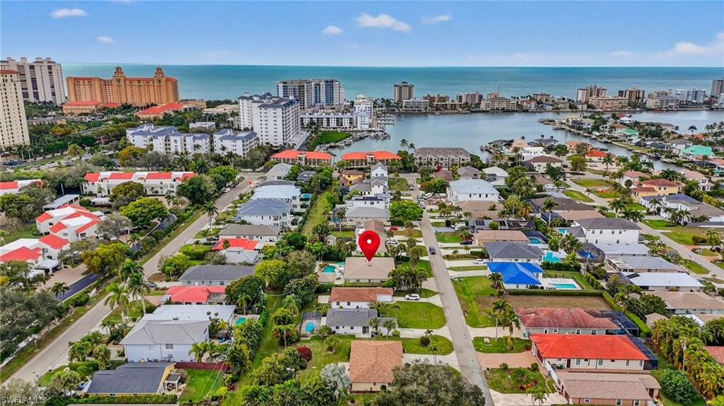 NAPLES PARK - Residential