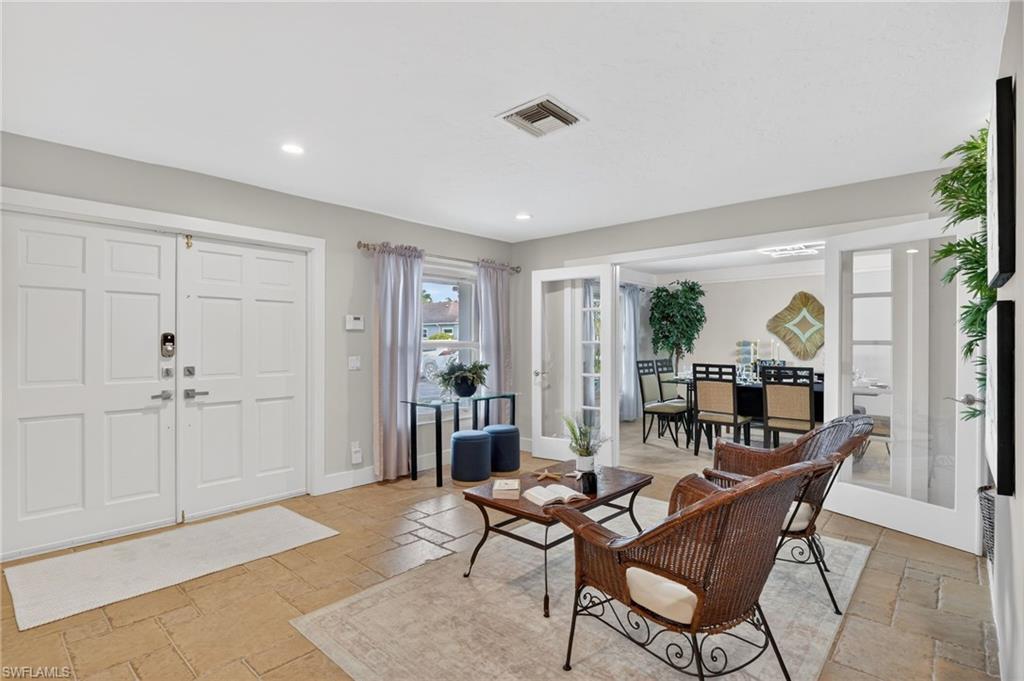 NAPLES PARK - Residential