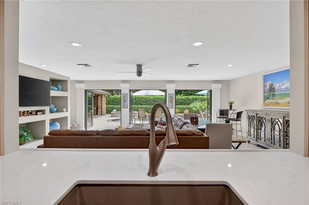 NAPLES PARK - Residential