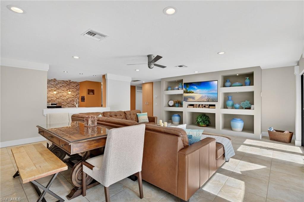 NAPLES PARK - Residential