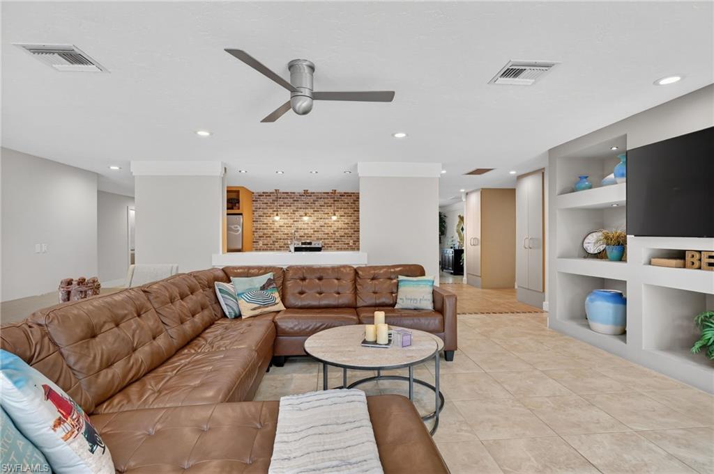 NAPLES PARK - Residential