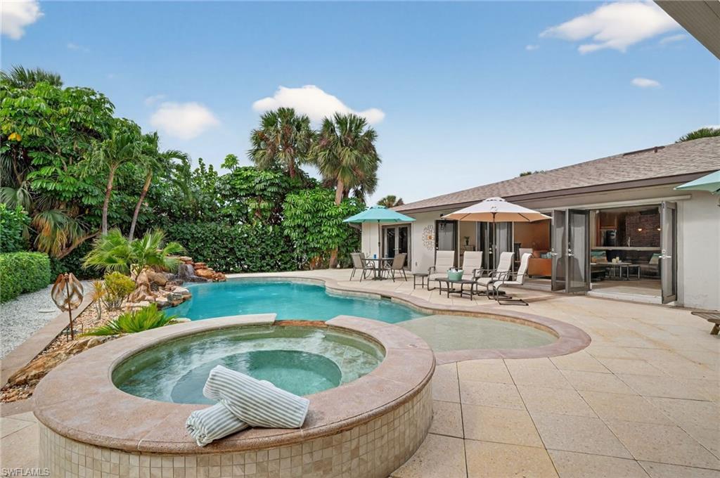 NAPLES PARK - Residential