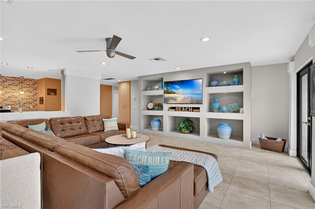 NAPLES PARK - Residential