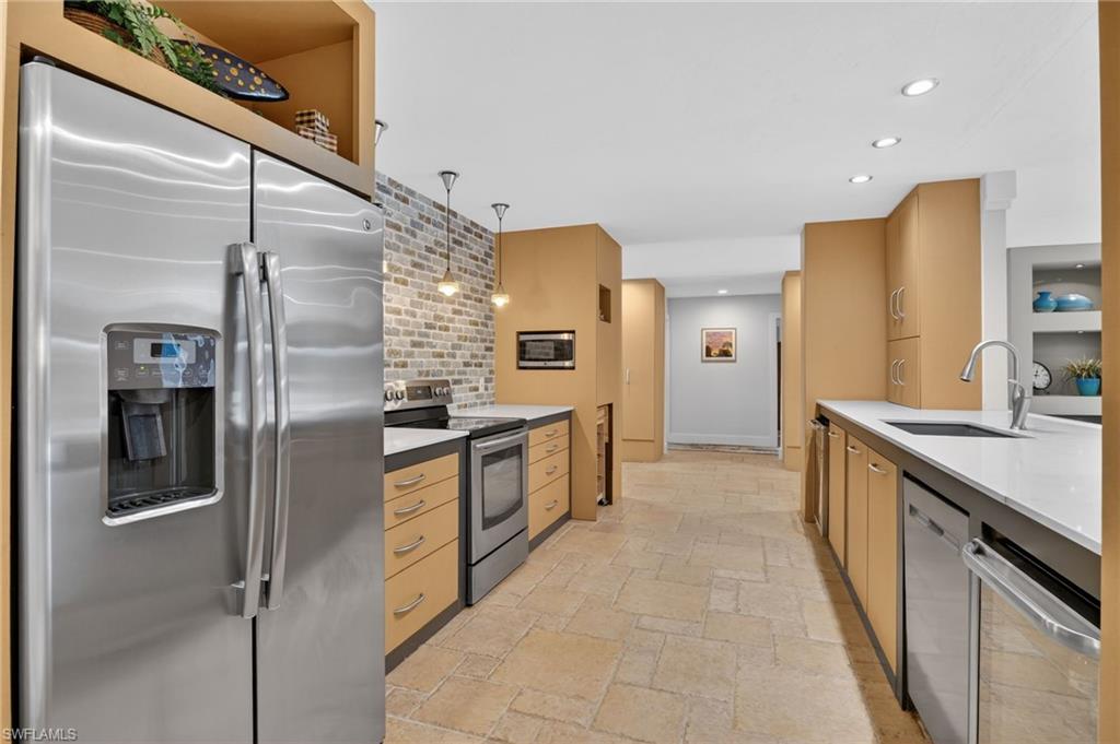 NAPLES PARK - Residential