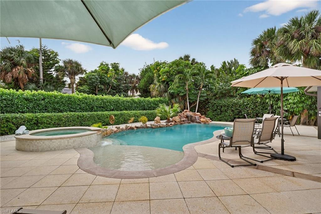 NAPLES PARK - Residential