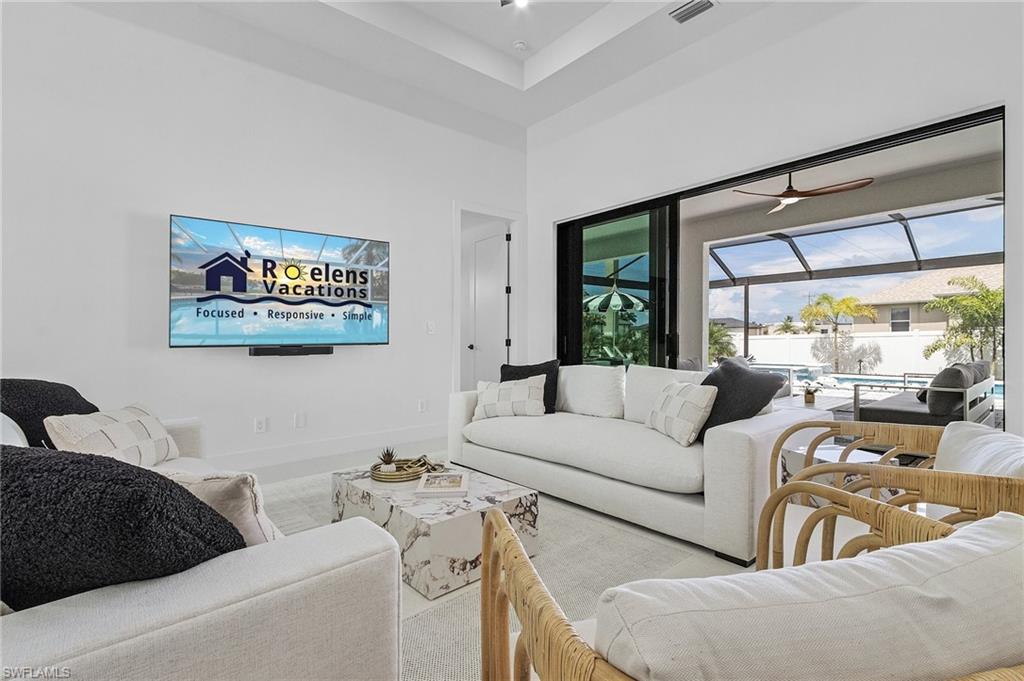 CAPE CORAL - Residential Lease