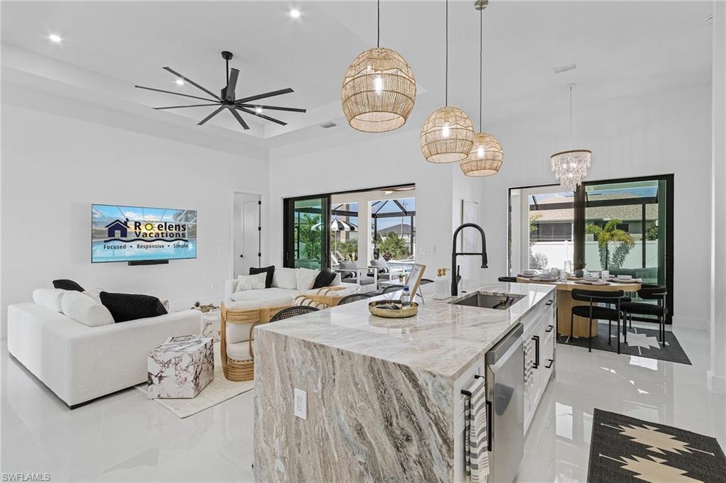 CAPE CORAL - Residential Lease