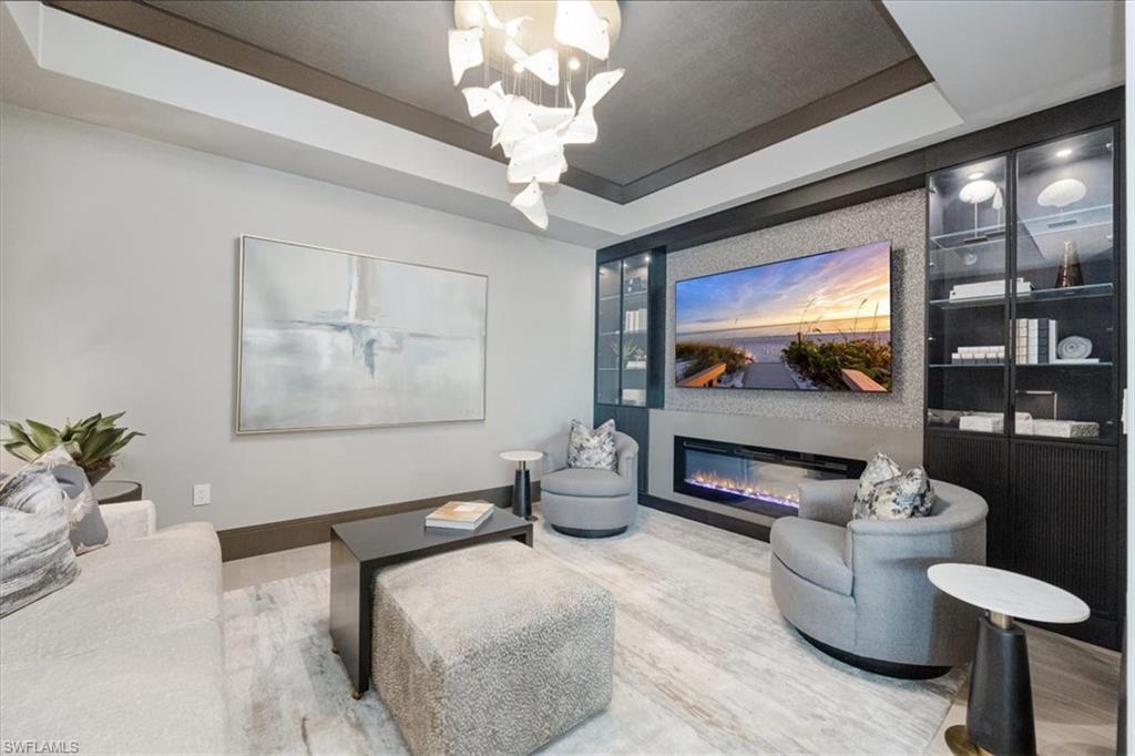 QUATTRO AT NAPLES SQUARE - Residential