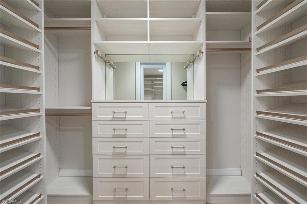 QUATTRO AT NAPLES SQUARE - Residential