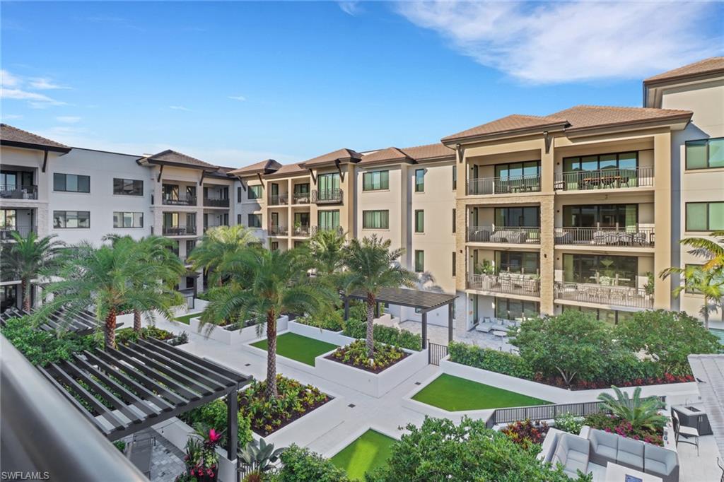 QUATTRO AT NAPLES SQUARE - Residential