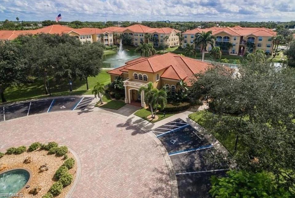 THE RESIDENCE - Residential