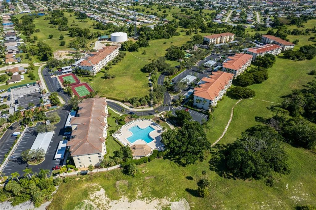 FAIRWAY VILLAS - Residential